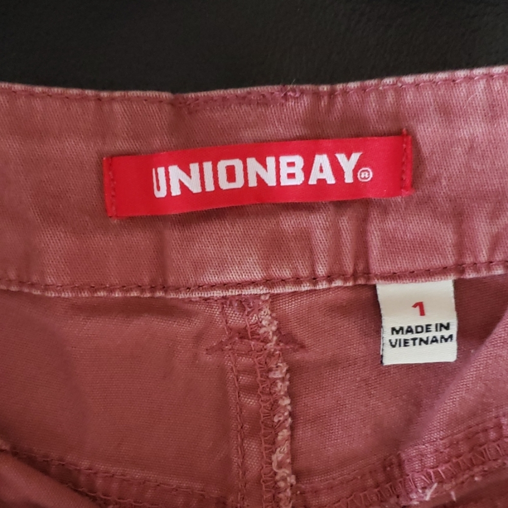 Shorts - Picture 3 of 3